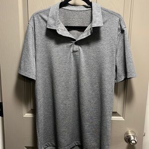 Men’s Lululemon golf shirt in excellent condition.